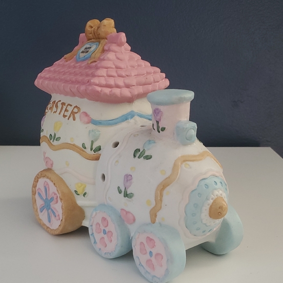 Vintage Easter Train Ceramic Porcelain Centerpiece “Be My Bunny Love” Pastel - Picture 7 of 15